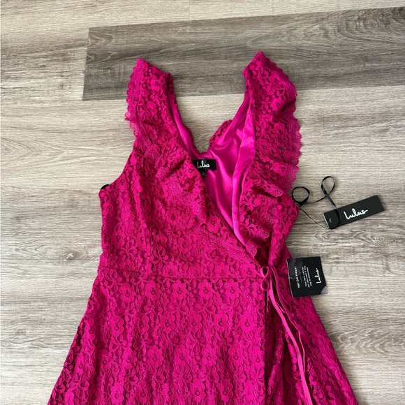 NWT Lulus Effortless elegance lace midi wrap dress magenta large L - Picture 8 of 9